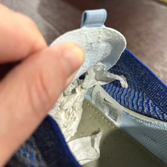 Nike men’s Sneakers in Blue and Gray. Fly knit! - Picture 8 of 9